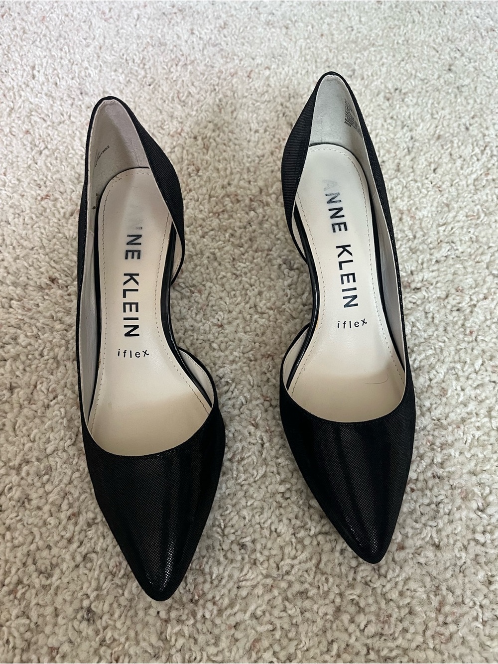 Anne Klein Black Pointed-Toe Women's Pumps